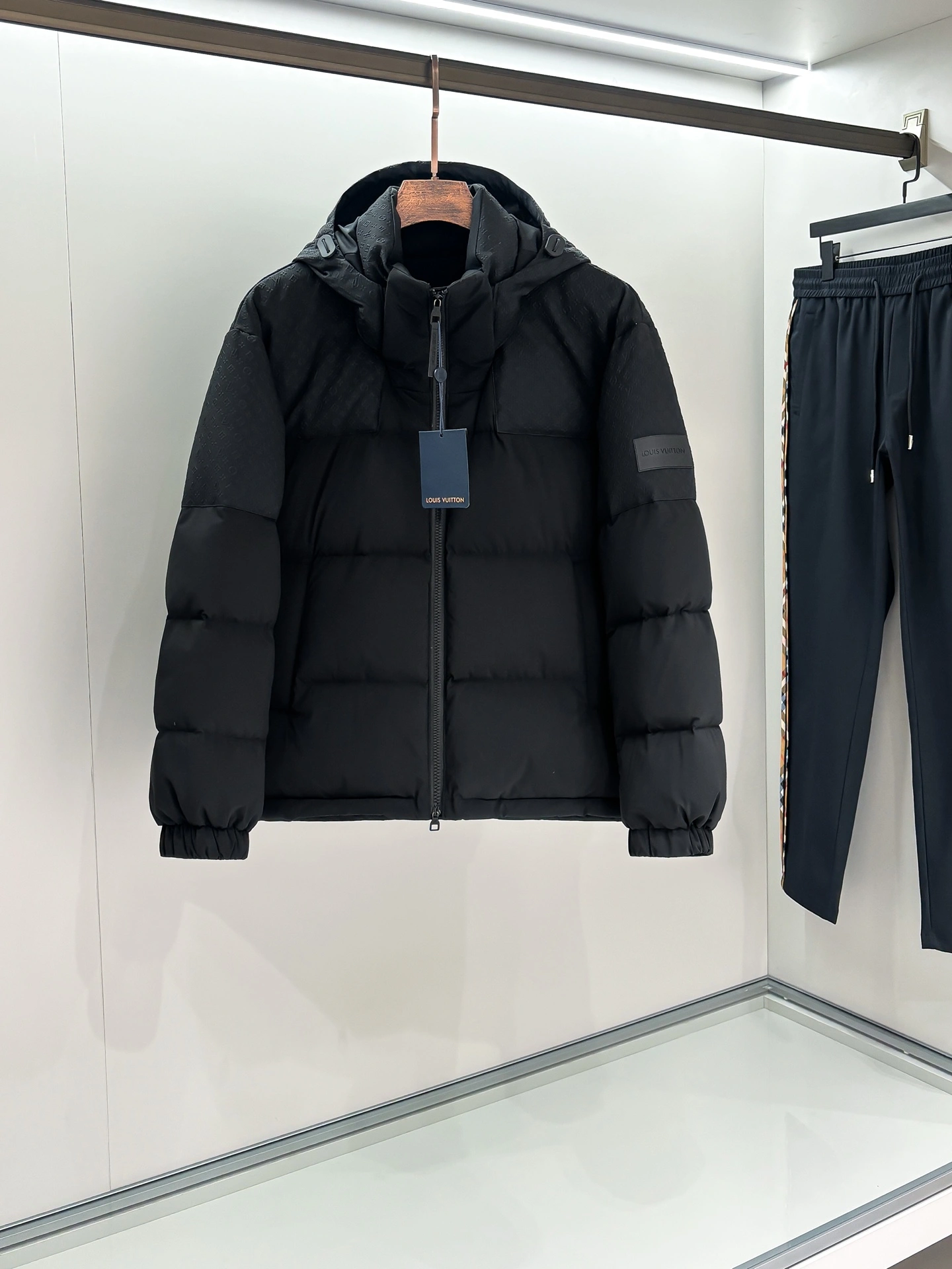 wg.luxury-- 8V Down jacket white goose down item: E-F501J1523H
